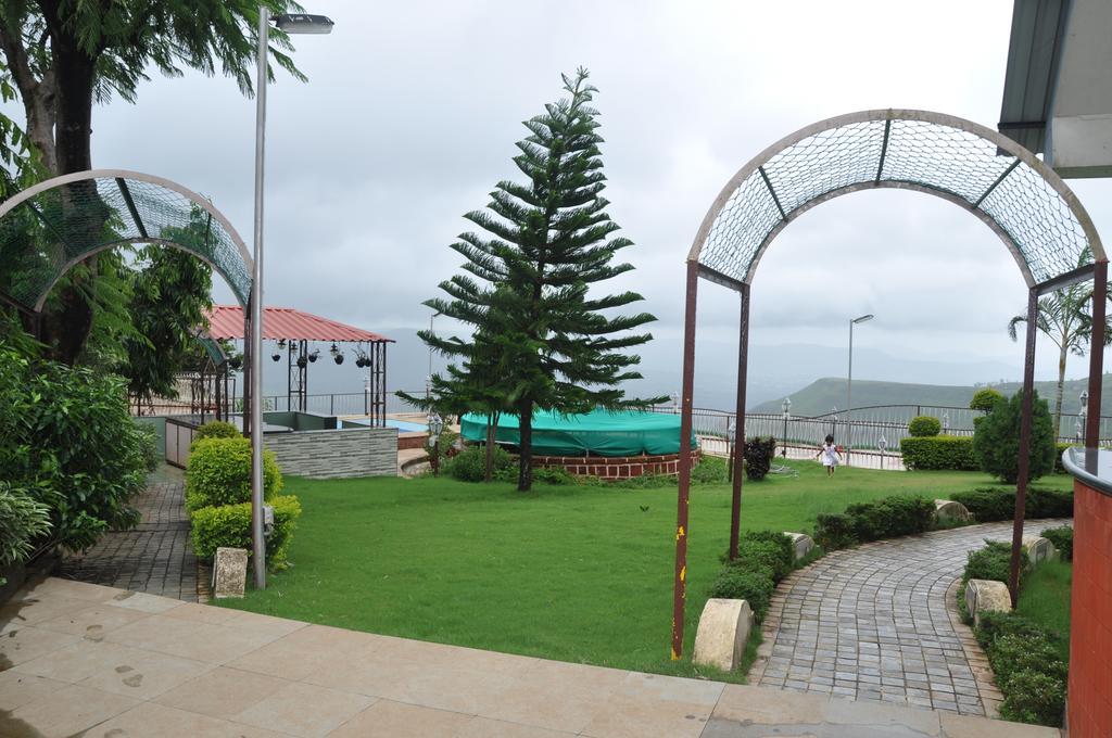 Raval Bunglow Hotel Pānchgani Exterior foto